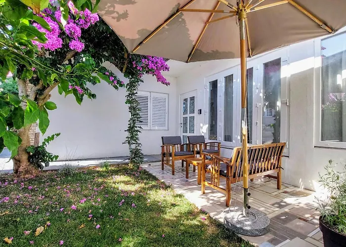 Holiday Home Zora - Family Vacation House Near Protected Area Of The Nature Park Kamenjak, With Green Yard, Wifi, Air-Con