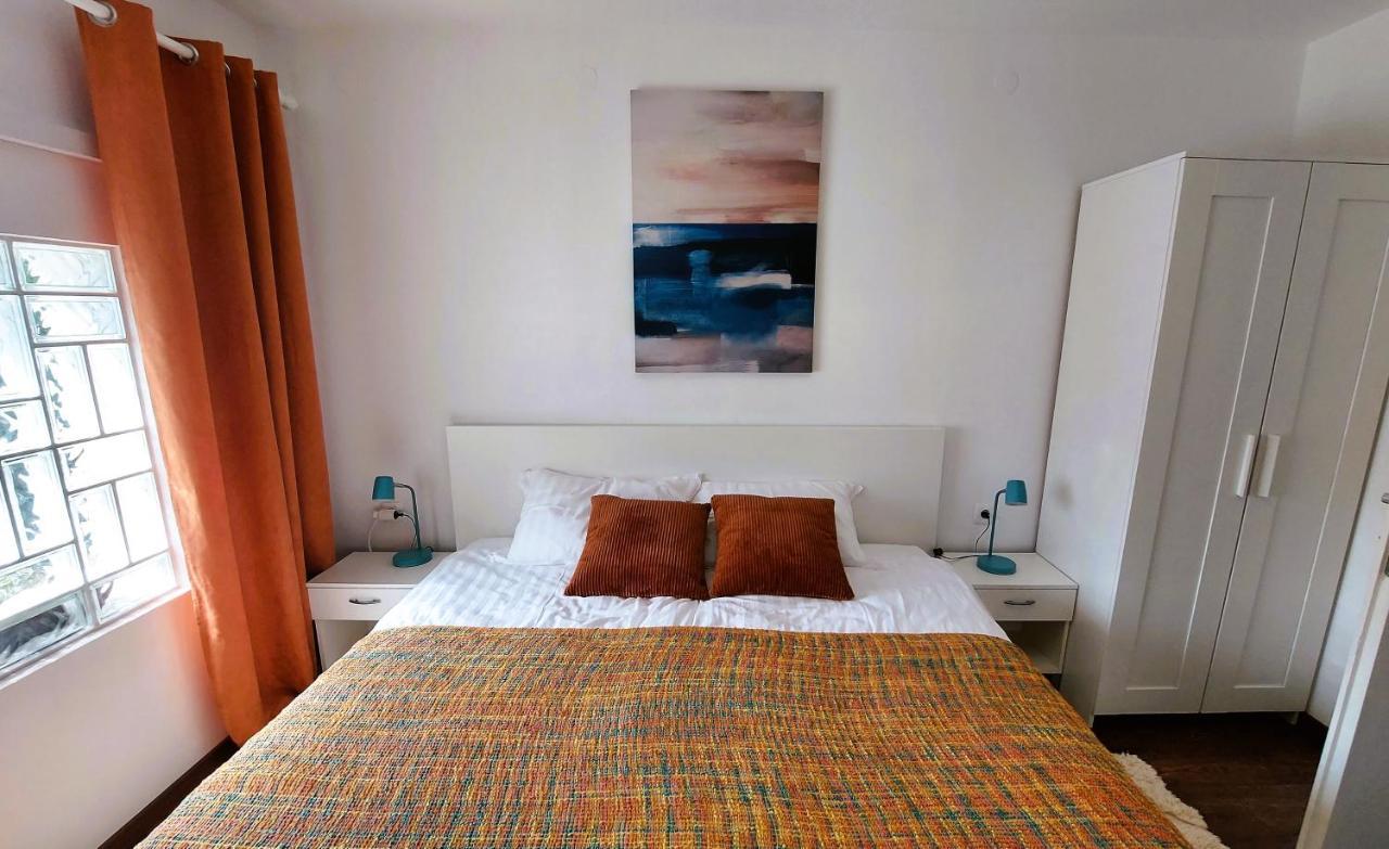 Zora - Family Near Protected Area Of The Nature Park Kamenjak, With Yard, Wifi, Air-con Premantura