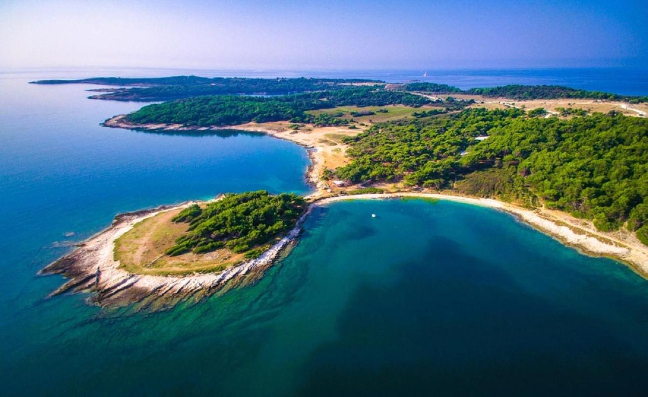 Zora: Family Retreat Near Kamenjak Nature Park *